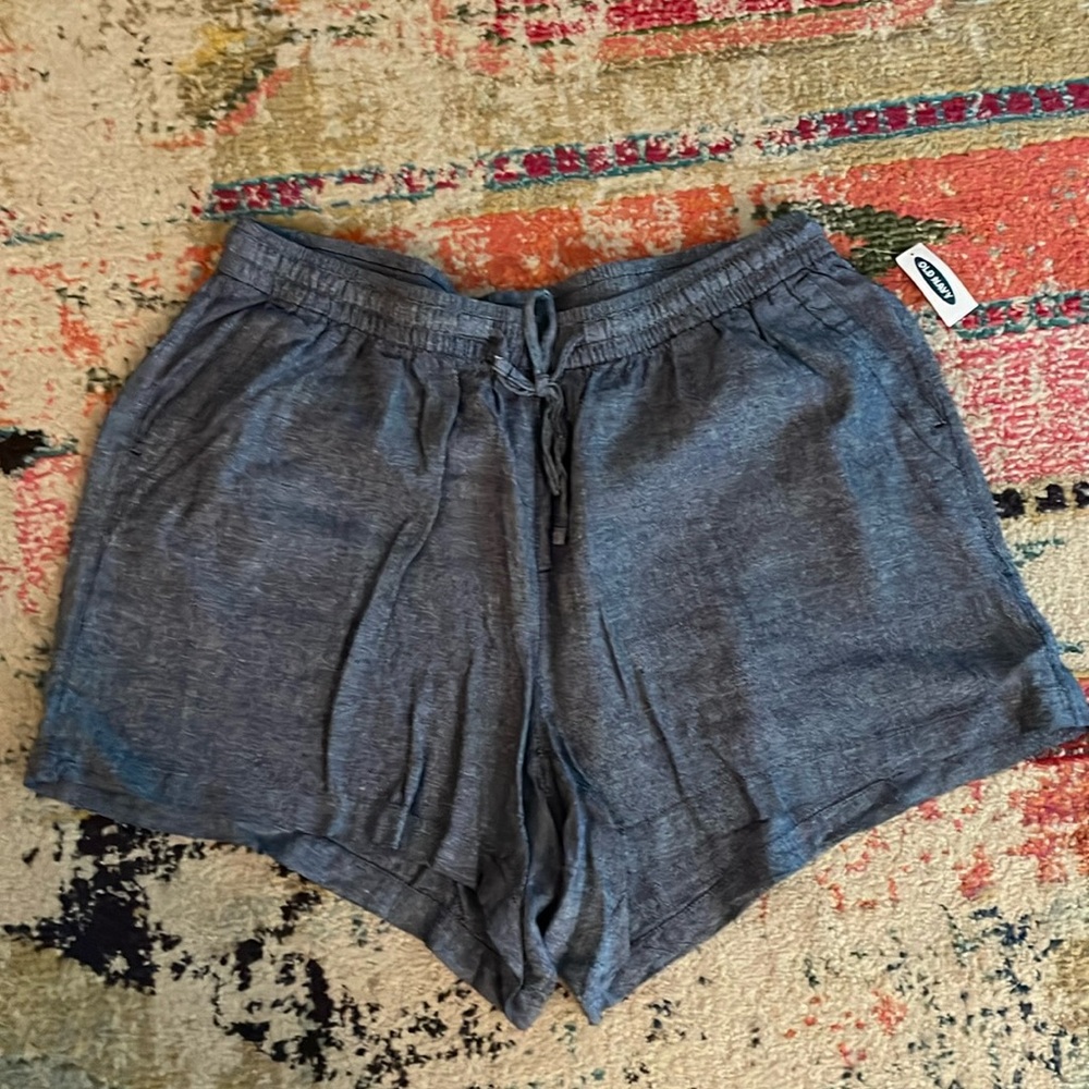 Old navy linen like Shorts